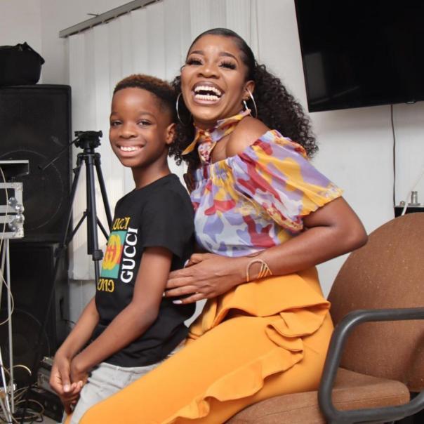 Wizkid gifts his first son, Boluwatife a brand new PS5 for Christmas 