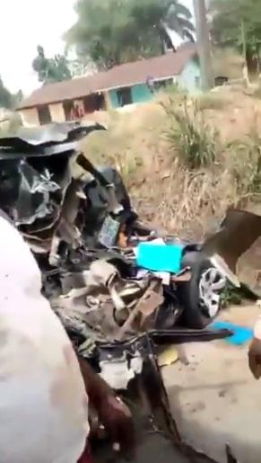 Man gives glory to God after surviving ghastly accident that wrecked his car completely (Video)