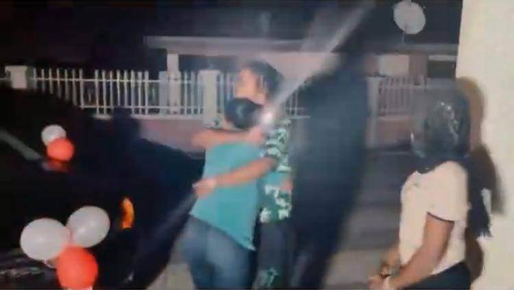 "I can't lose him for a car" - Lady returns car gift to ex over issues with boyfriend (Video)