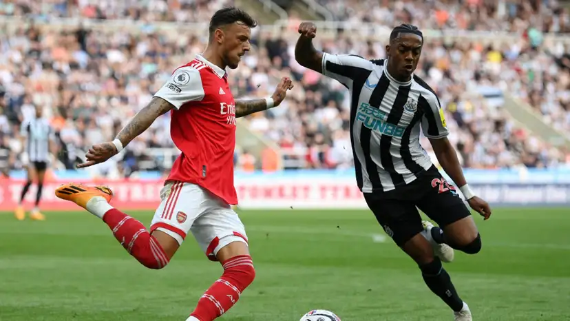 Arsenal defeat Newcastle to stay in title hunt