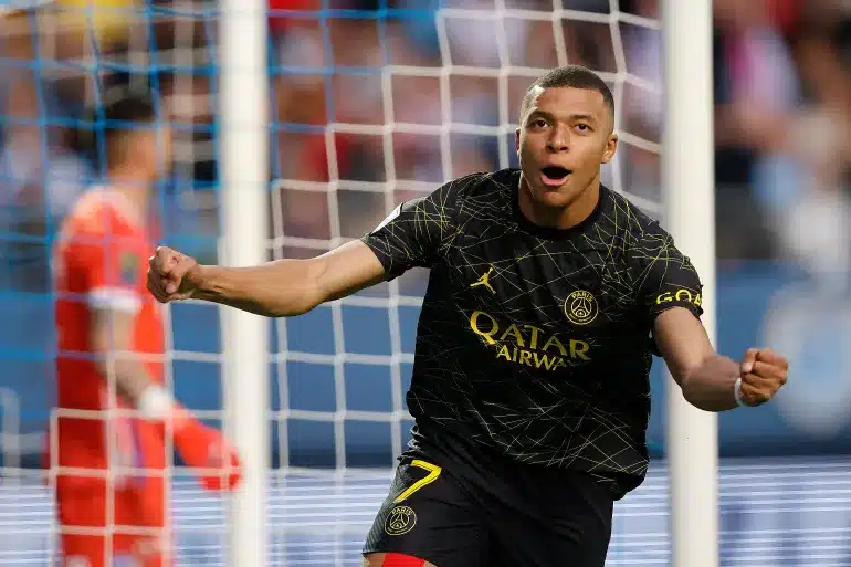 Mbappe informs PSG he won't be renewing his contract