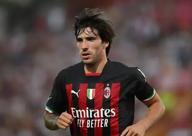 Newcastle reach agreement to sign Sandro Tonali from AC Milan