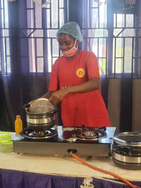 "May Chef Dammy fail if her win will take away Hilda Baci's record" – Layiwasabi prays 