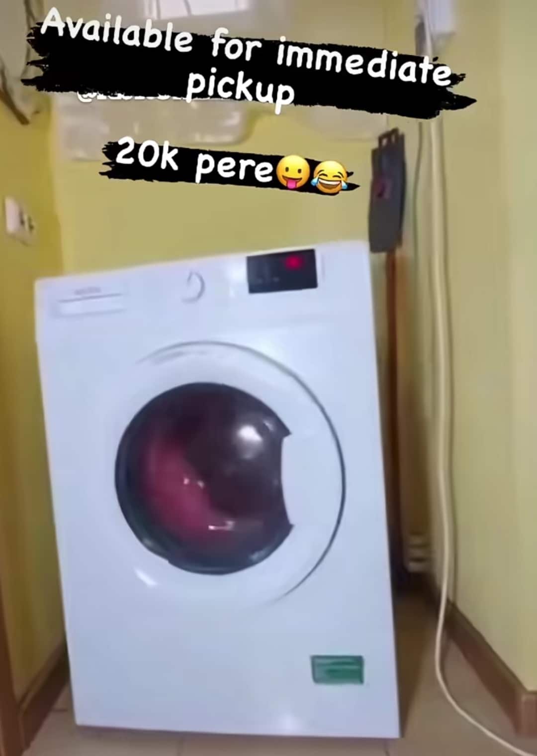"E get anger issues" - Lady causes stir, advertises washing machine that sounds and moves like faulty generator for 20k