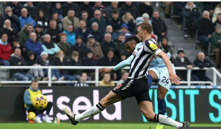 Newcastle rescued by Ritchie to draw 2-2 against Bournemouth