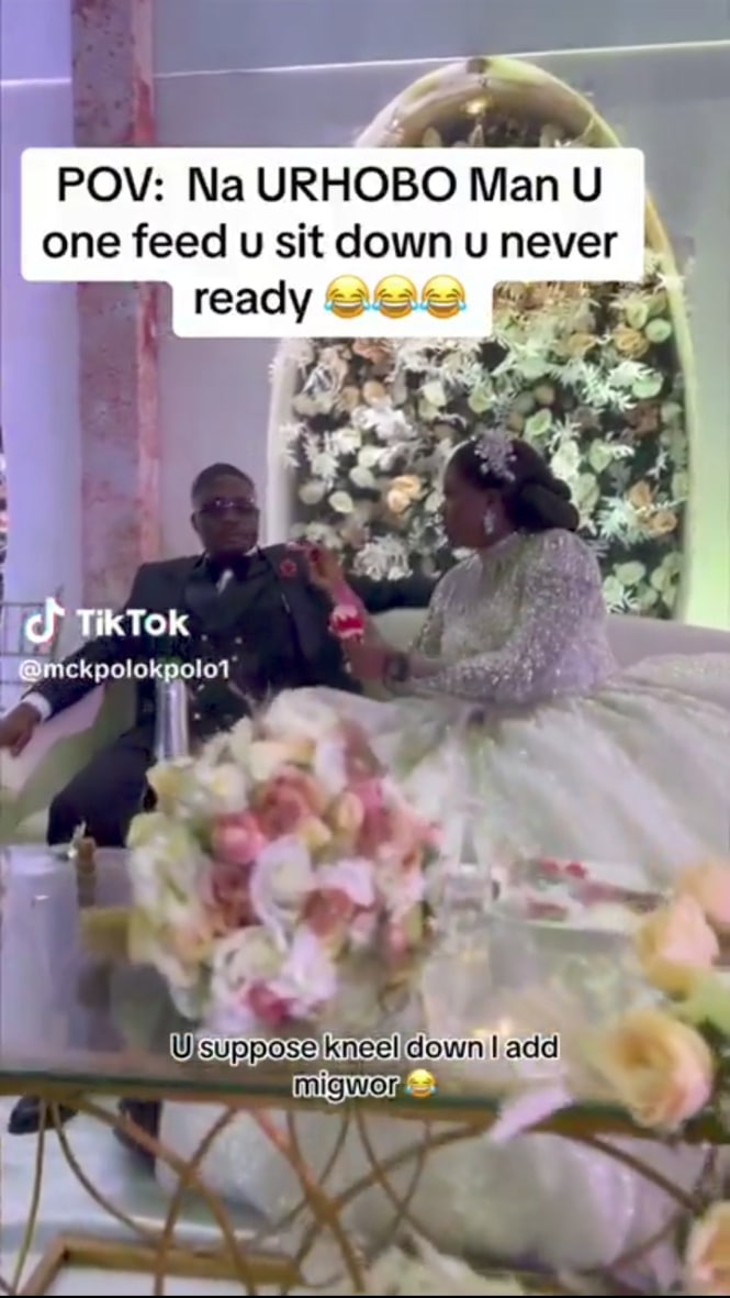 Man refuses to be fed by his bride because she didn't kneel