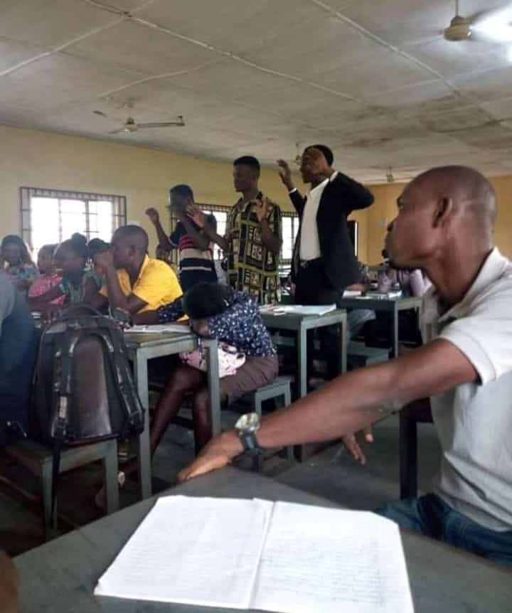 UNIUYO Lecturer Punishes Students For Talking In Class