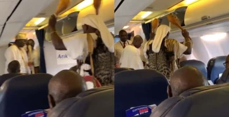 Nigerians plead the blood of Jesus on plane as Ooni of Ife's diviner performs traditional rite (video)