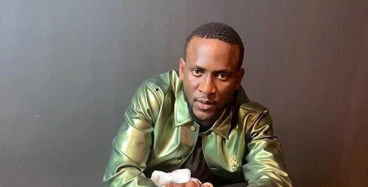 A good woman brings her mans phone when it rings & waits outside the house while he answers it – Omashola