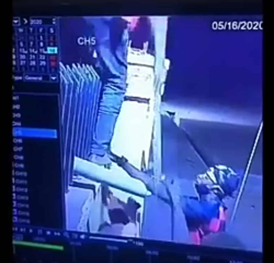 Watch The Moment Seven Thieves Scaled A Fence And Broke Into Homes