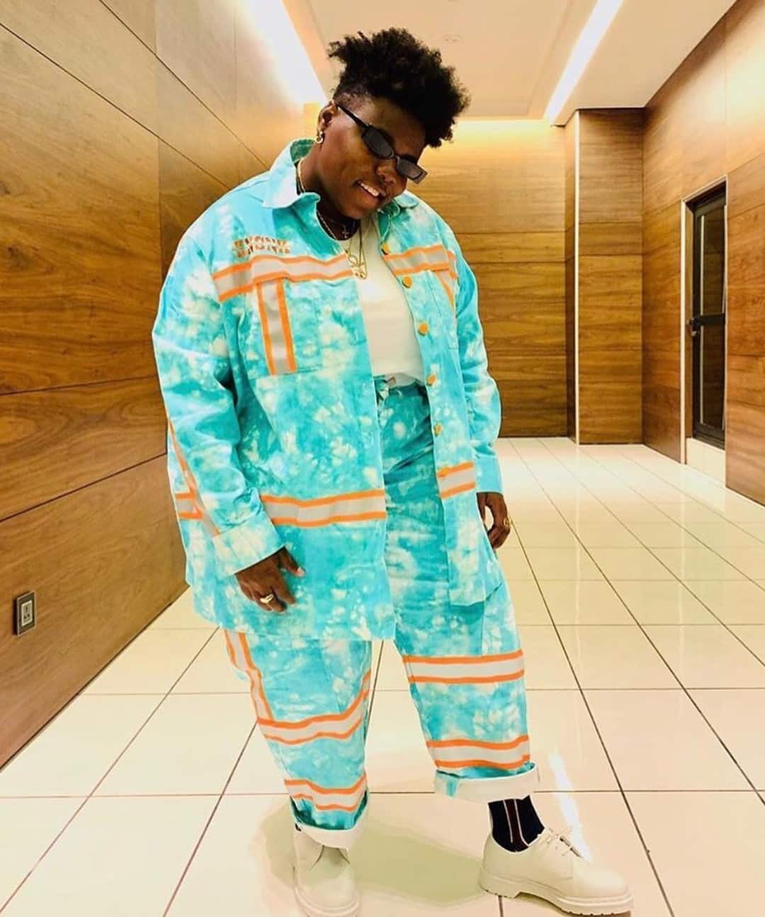 Teni gifts N100k to a fan's mother after she expressed love for her (Video)
