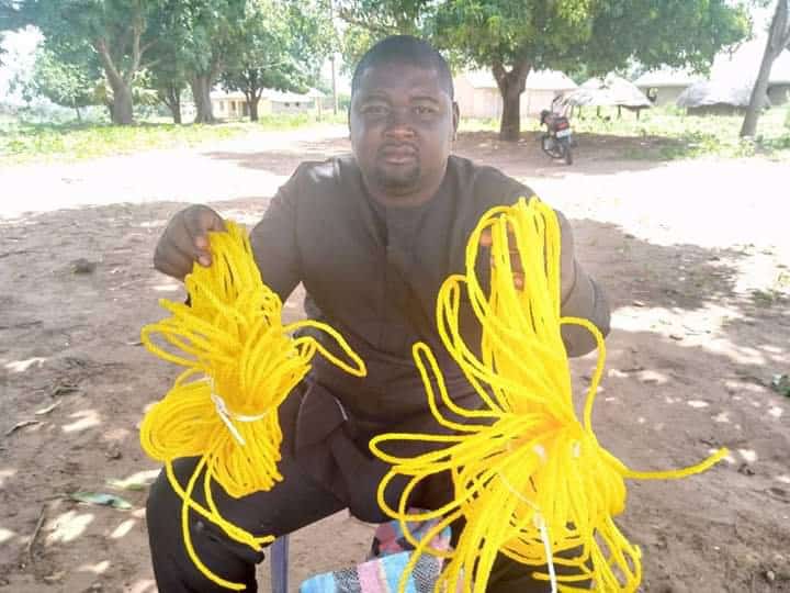 Politician donates ropes to his community