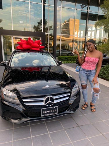 Parents gift lady Benz