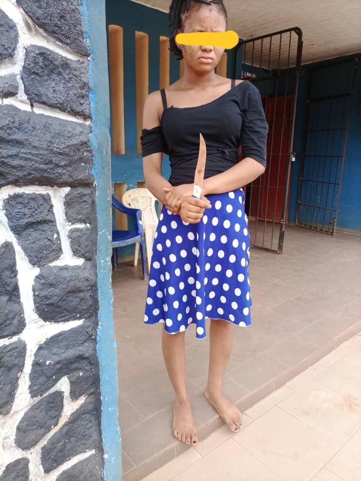 Lady stabs boyfriend to death