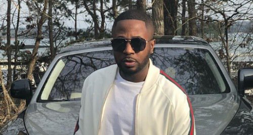 Fans party in USA for Laycon