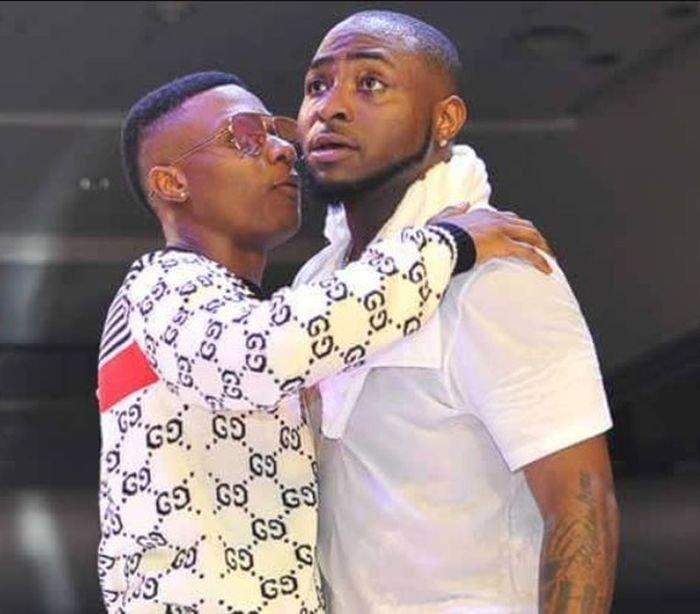 Davido supports Wizkid