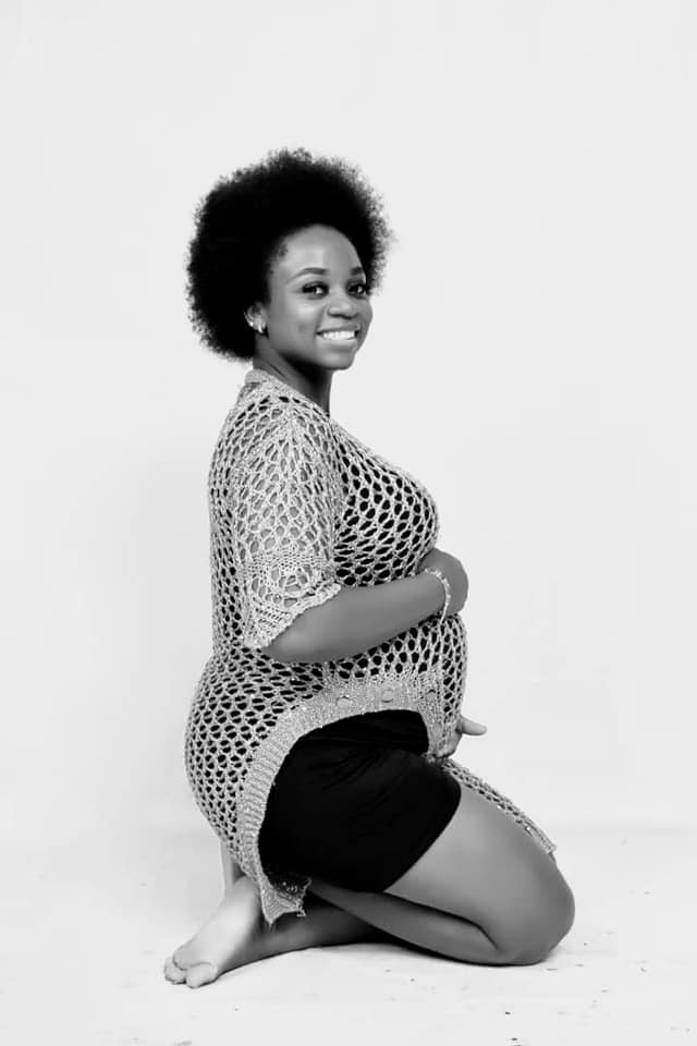 Woman gives birth after battling endometriosis