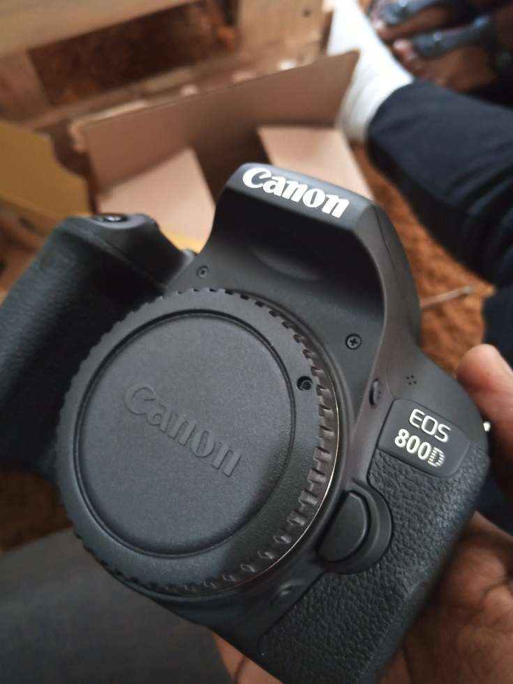 Canon 800d camera