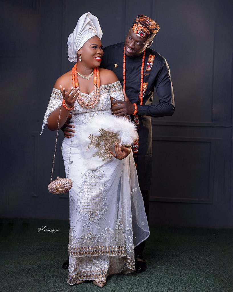 Architect proposes to baker months after baking him a cake that looks like house construction