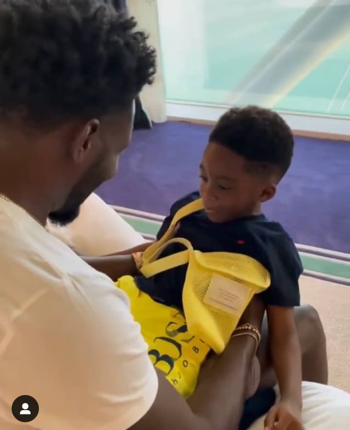 Teebillz surprised his son