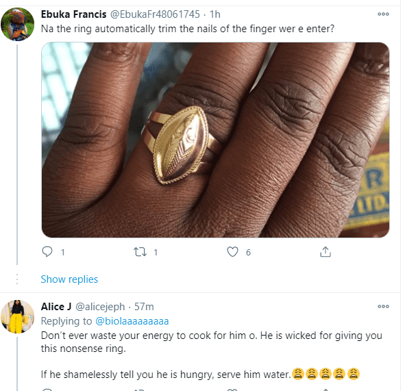 ”You said yes to Oba of Benin?” - Reactions as lady shows off idol crested engagement ring