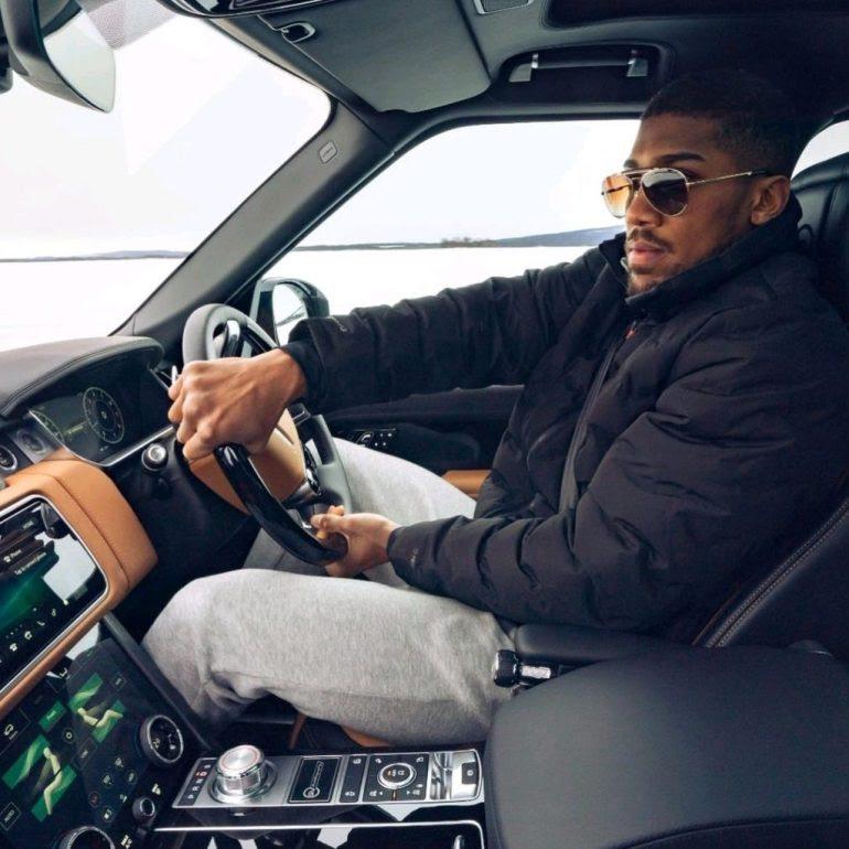 Anthony joshua 2021 Land rover Range Rover SUV