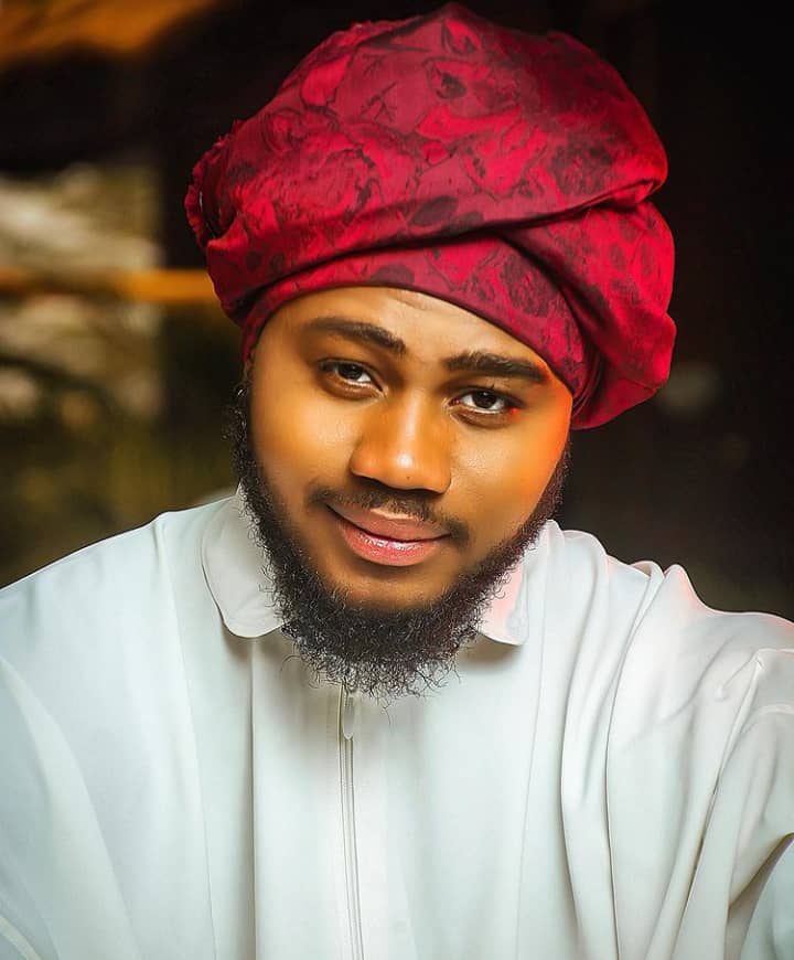 Praise Celebrates 29th Birthday