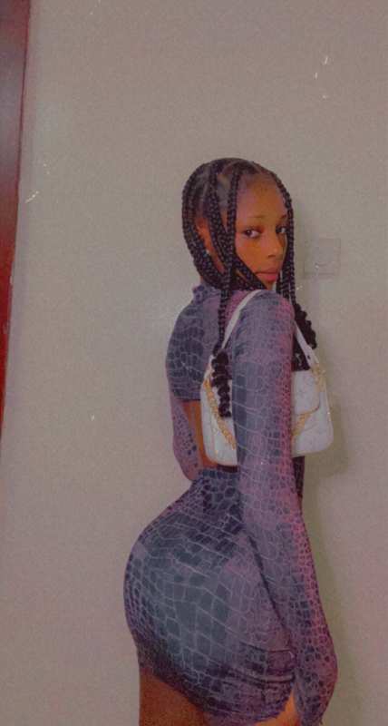 "You turn me on" - Lady shares text received from her dispatch rider