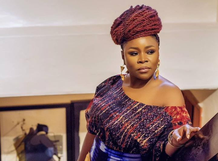 Popular Nigerian singer, Omawumi has taken to her Instagram account to debunk ongoing rumour that she underwent a butt surgery.