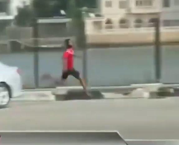 #OccupyLekkiTollgate: Protester runs for his life in a hot chase with Police (Video)