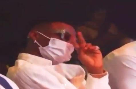 #14thHeadies: Check out Wizkid's reaction as Bovi says 'blow' Tems as you did to Tiwa Savage (Video)