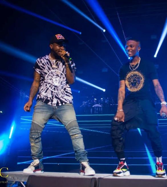 Moment Davido Brought Out Wizkid On Stage To Perform With Him Video 