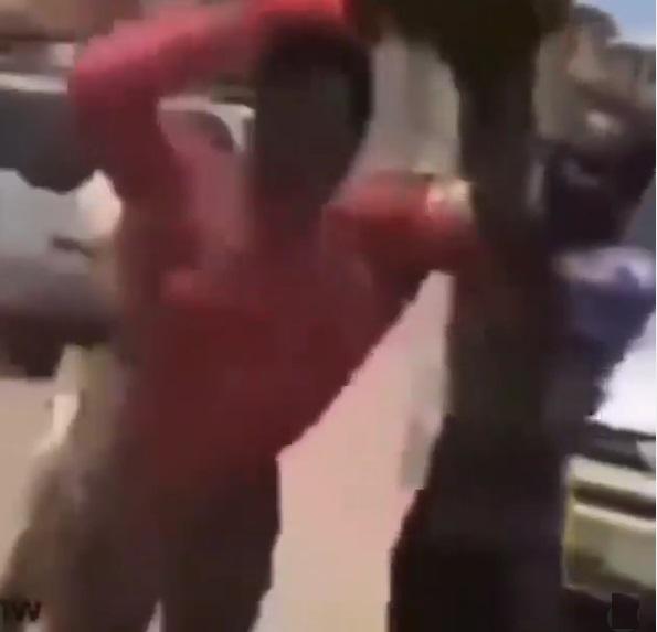 Mob attacks crossdresser, beats him to pulp over choice of outfit (Video)