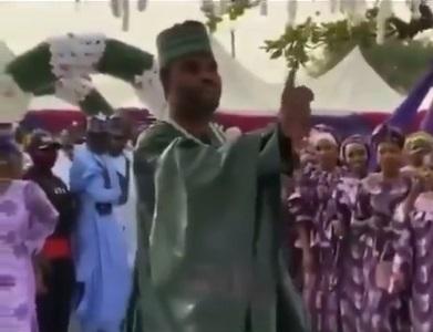 "I'm warning you MC" - Groom says as he refuses to dance on his wedding day (Video)