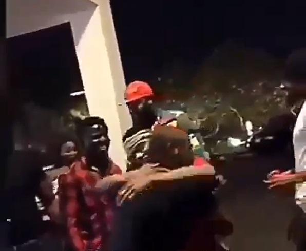 Fans dig up throwback video of Davido and Wizkid hugging, pleads for their reconciliation