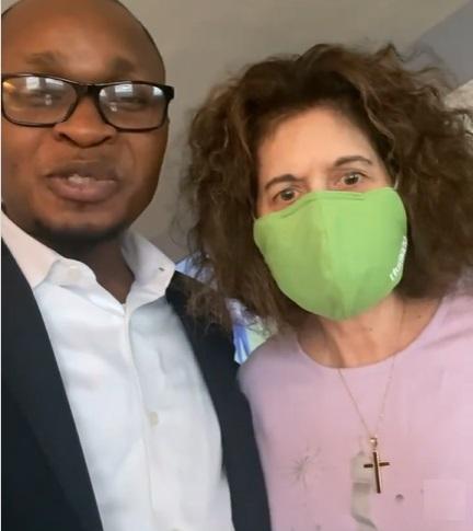 Man returns N15.3M to American woman after she was scammed by yahoo boys (Video)