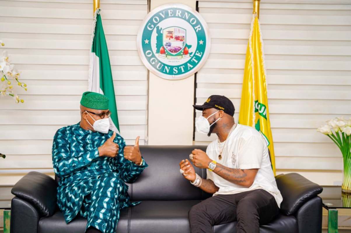 Singer, Davido links up with Ogun State Governor, Dapo Abiodun