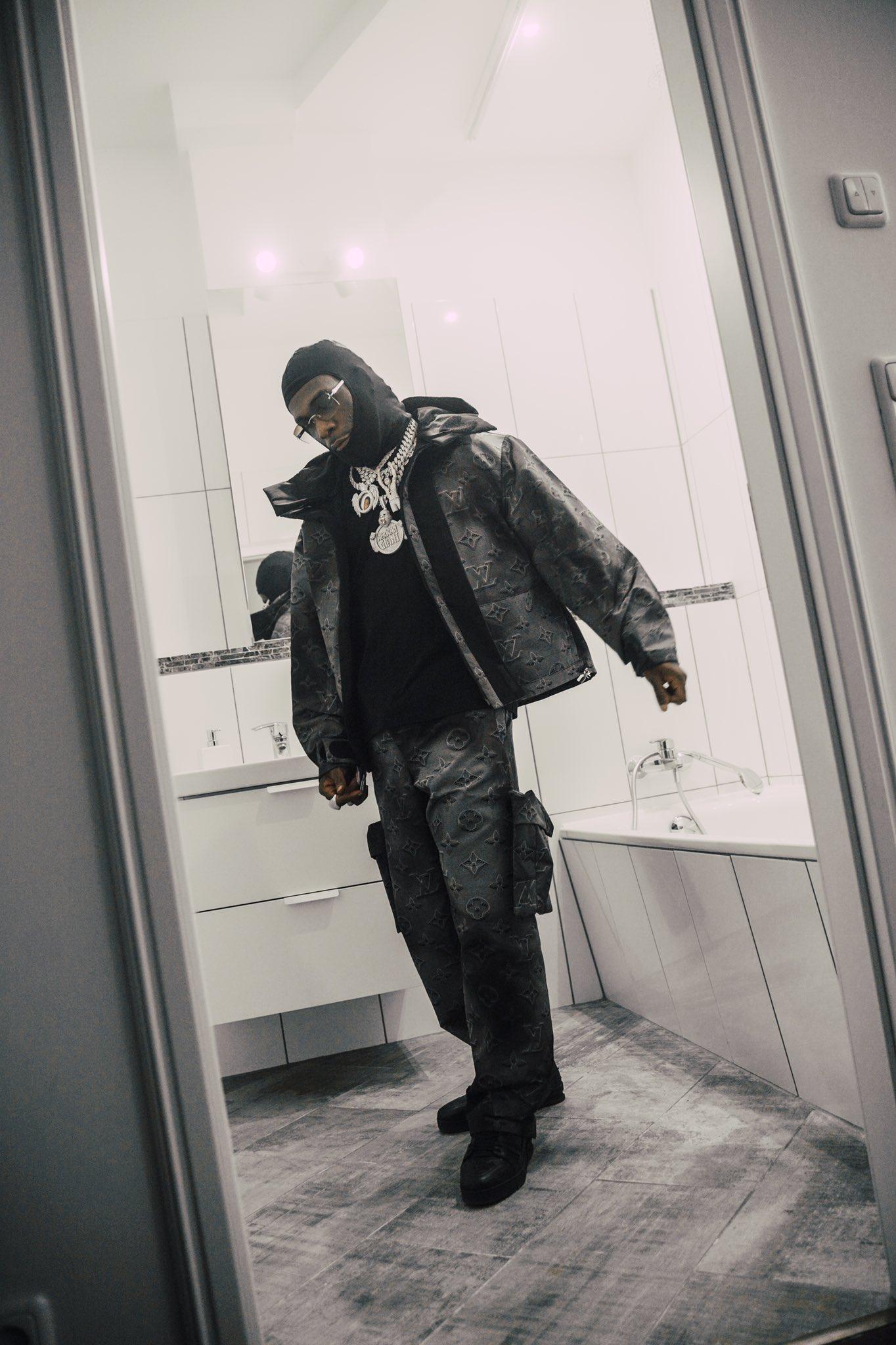 Burna Boy Wizkid Hand over young artiste