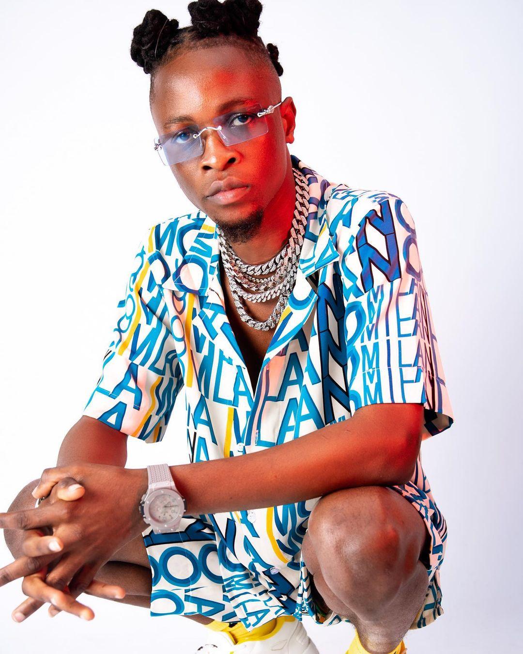 Fans troop out to welcome Laycon as he arrives in Ghana for meet and greet (Video)