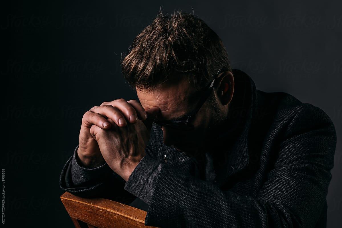 "My wife has refused to sleep with me because I refused to sack our gateman" - Man cries out 