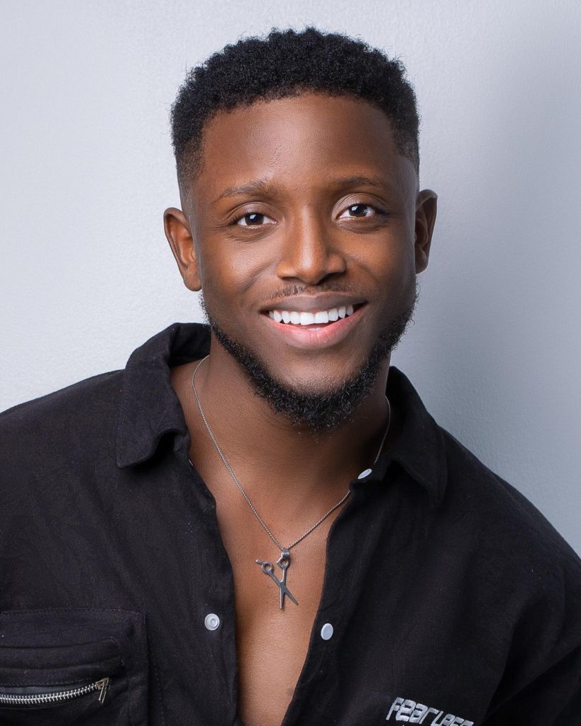 See singer Chike's wet swim trunk picture that is causing a stir on ...