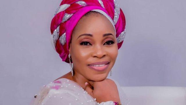 "This is jealousy and envy" - Tope Alabi dragged to filth for condemning song, 'Oniduro mi' (Video)