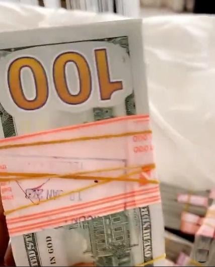 "You must be pushing drugs" - Reactions as Bobrisky flaunts $100 million in cash (Video)