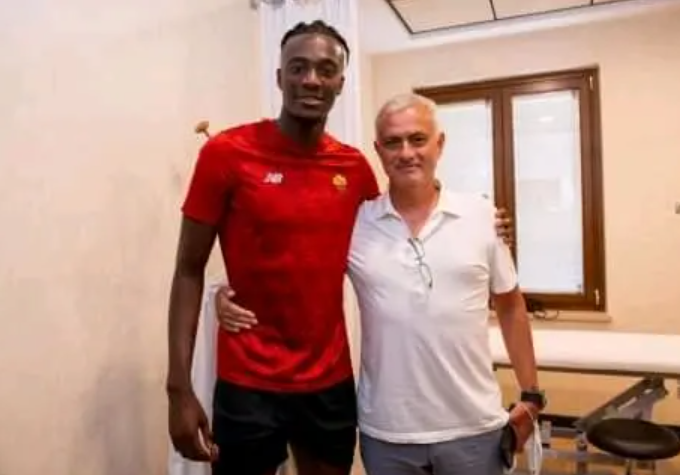 Tammy Abraham and Mourinho