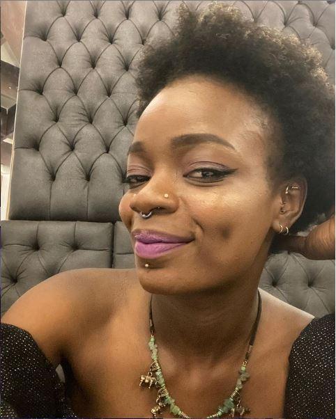 "He don swallow at least two rings" - Reactions as Arin kisses Yousef during Truth or Dare game