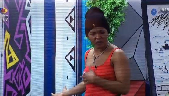 #BBNaija: "You dey craze?" - Liquorose and Beatrice rain insults on each other fight accuses Beatrice of gossiping about her (Video)