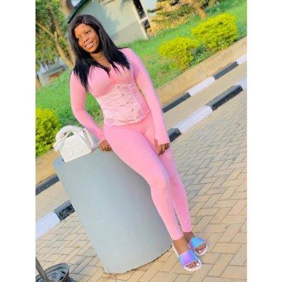 This guy came to collect my digits with his Infinix hot 4 while I'm using  an iPhone 8plus” – Lady shames man - 247 News Around The World