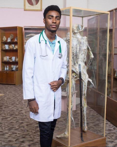 #BBNaija: Moment Yerins breaks down in tears after Biggie asked him if he's packed his bags (Video) 