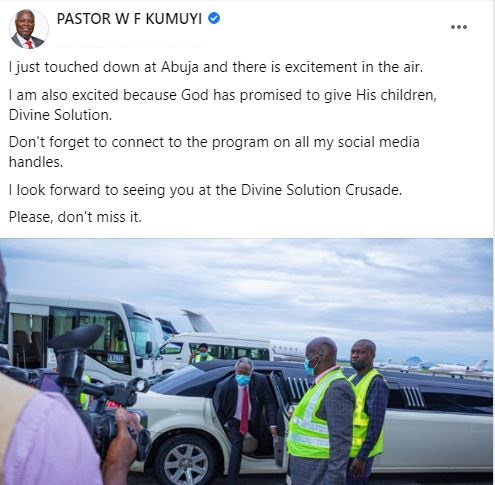 Deeper Life’s Pastor Kumuyi under fire after arriving crusade in an exotic limousine
