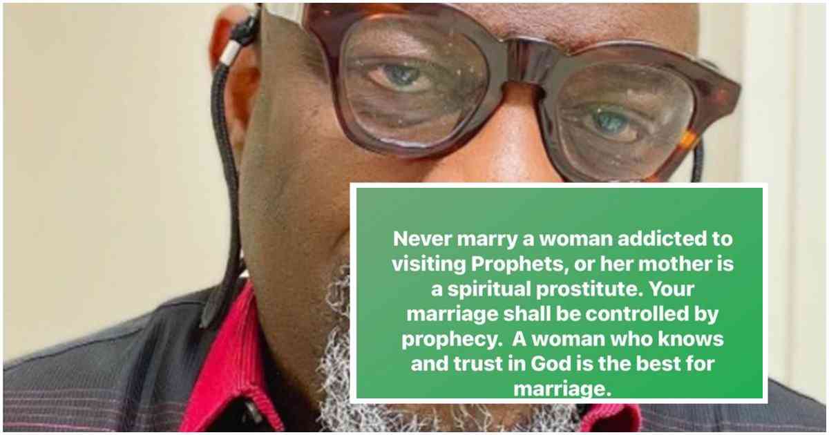 women visiting prophets